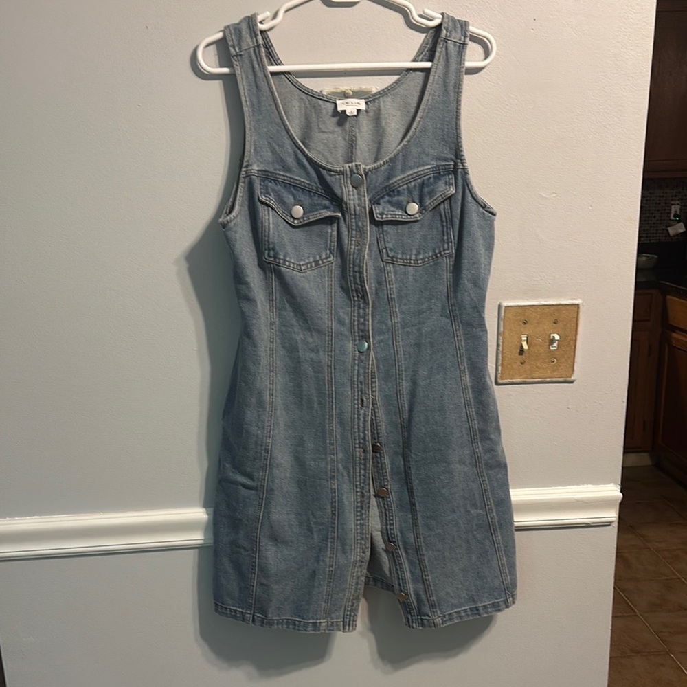 Le Lis Light Blue Denim Top